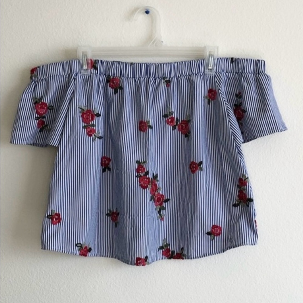 Guess Floral Off-Shoulder Top - Picture 2 of 4